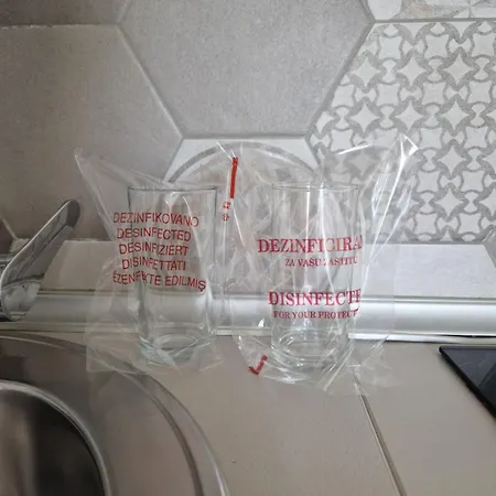 מלון דירות Prag באניה לוקה